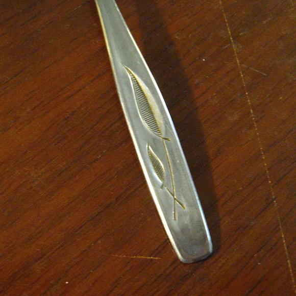 🥄 Rogers Cutlery Whispering Leaves Teaspoon - Picture 9 of 9